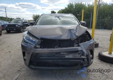 2017 Toyota Highlander Se из США, поврежденный, VIN 5TDJZRFH3HS471418